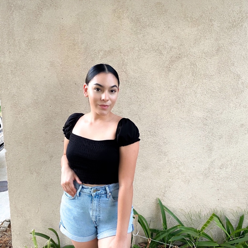 Meet your Posher, Juana